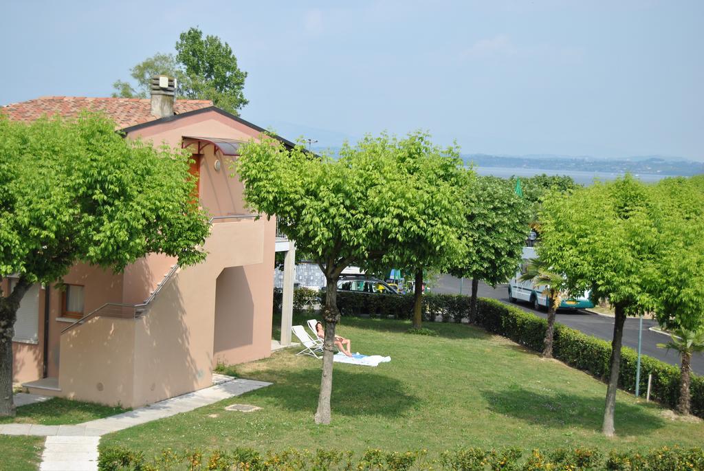Residence Villaggio Tiglio Sirmione Esterno foto